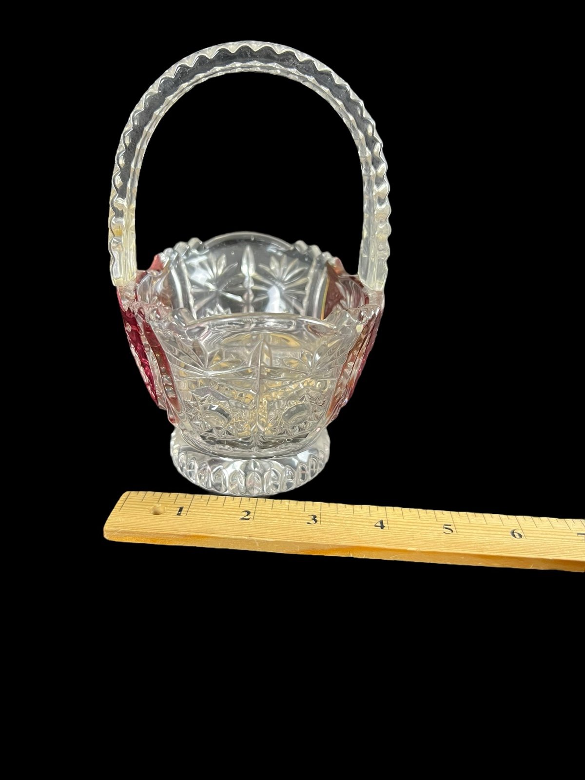 Anna Hutte Bleikristall 24% Lead Crystal Basket Brilliant Ruby Flash Germany. - detail