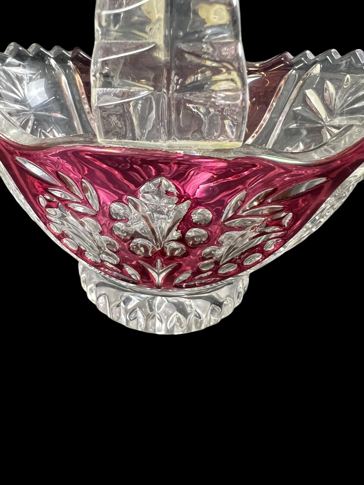Anna Hutte Bleikristall 24% Lead Crystal Basket Brilliant Ruby Flash Germany. - detail
