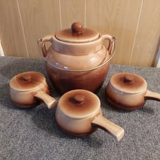 Esmond USA Chili Pot w/3 Bowls