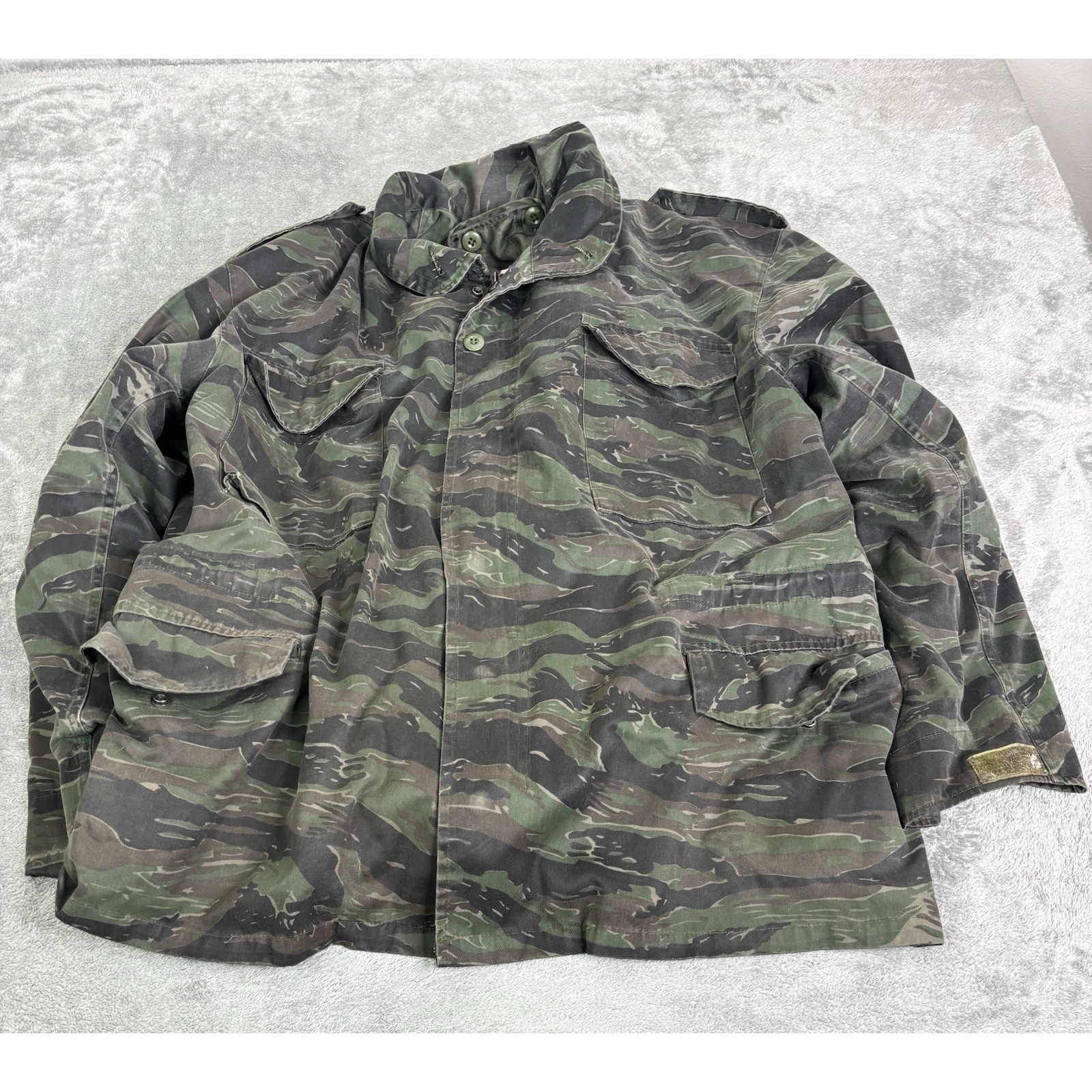US Military M65 Tiger Stripe Cold Weather Field Jacket Men's Size XL Green Camo