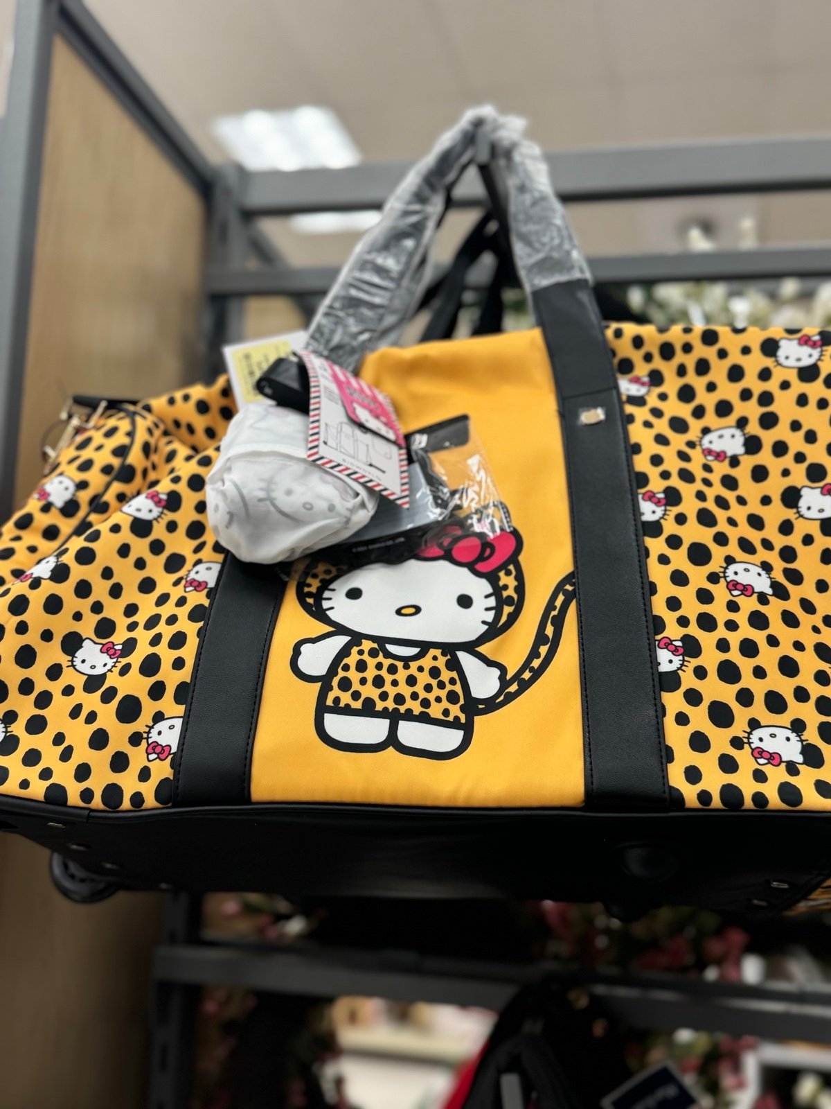 hello kitty roller bag