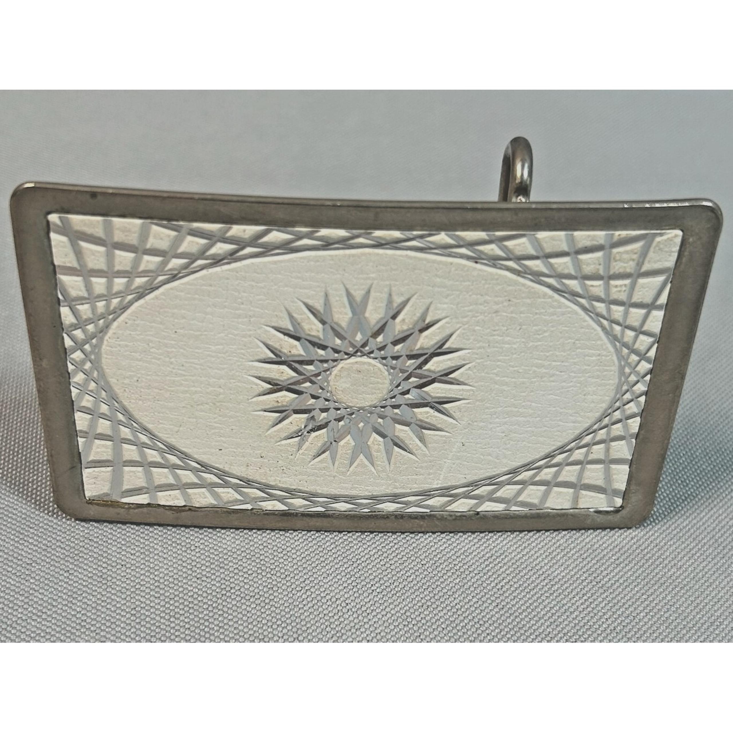 Rockmount Belt Buckle White And Silver Tone Western Cowgirl Rodeo Spiral Pattern