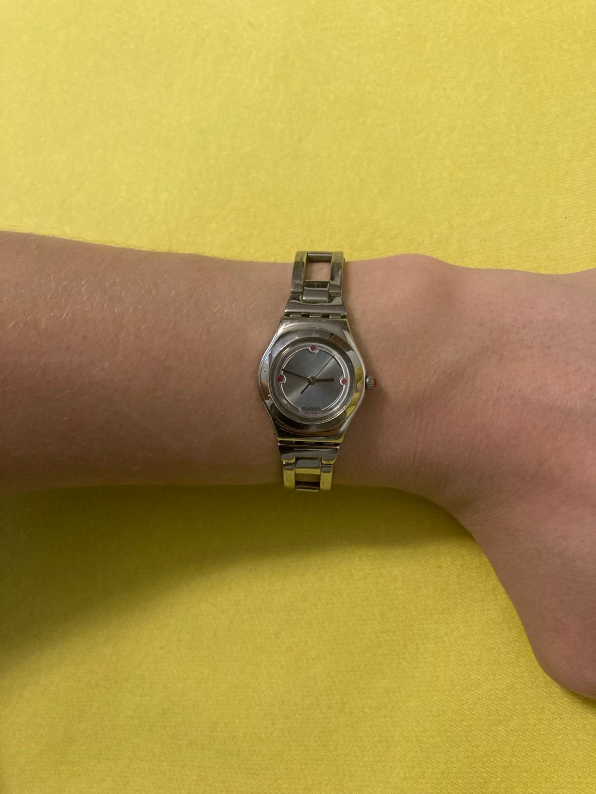 Women’s 2003 Swiss made swatch irony water resistant wrist watch!