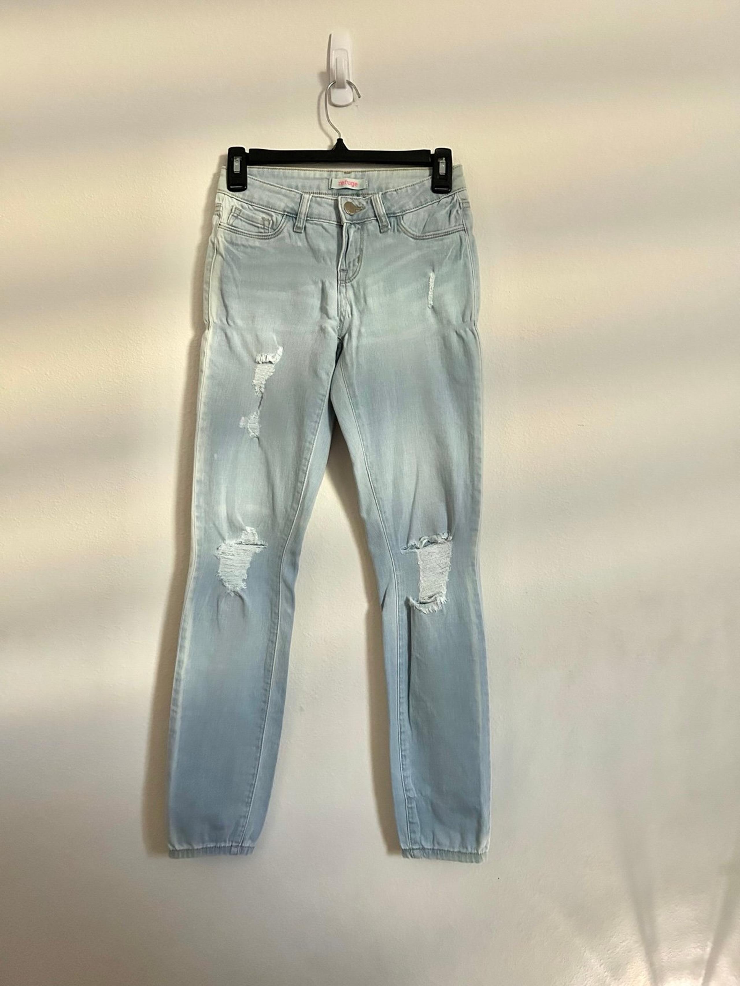 Refuge Mid Rise Distress Light Wash Jeggings