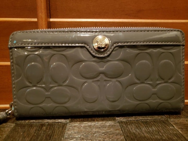 Coach Wallet Patent Leather - New