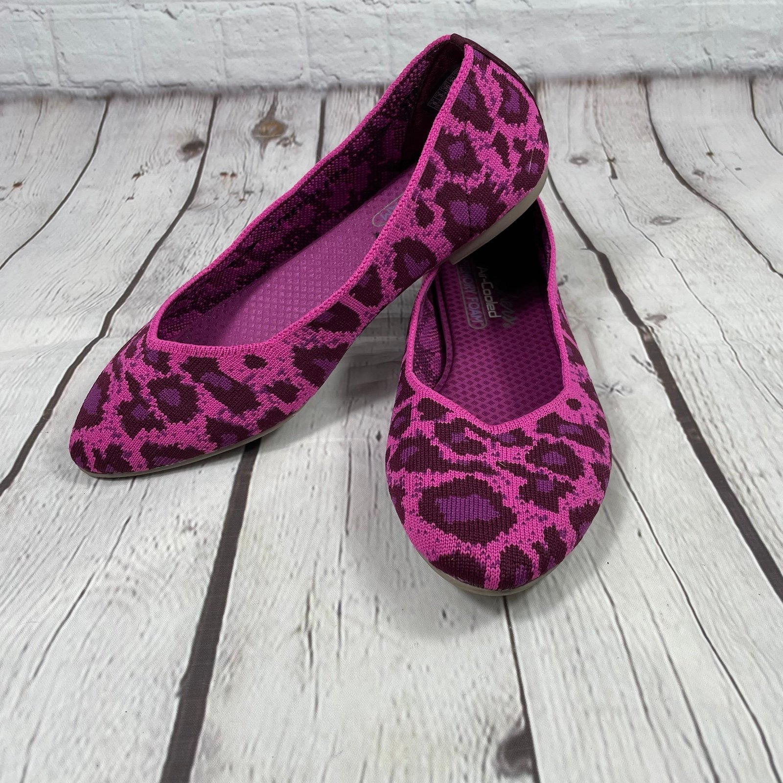 Skechers Air-Cooled Memory Foam Cleo Ballet Flat Pink/Purple Size 6
