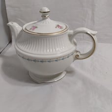 HARMONY HOUSE VINTAGE HALL CHINA TEA / COFFEE COVERED POT
