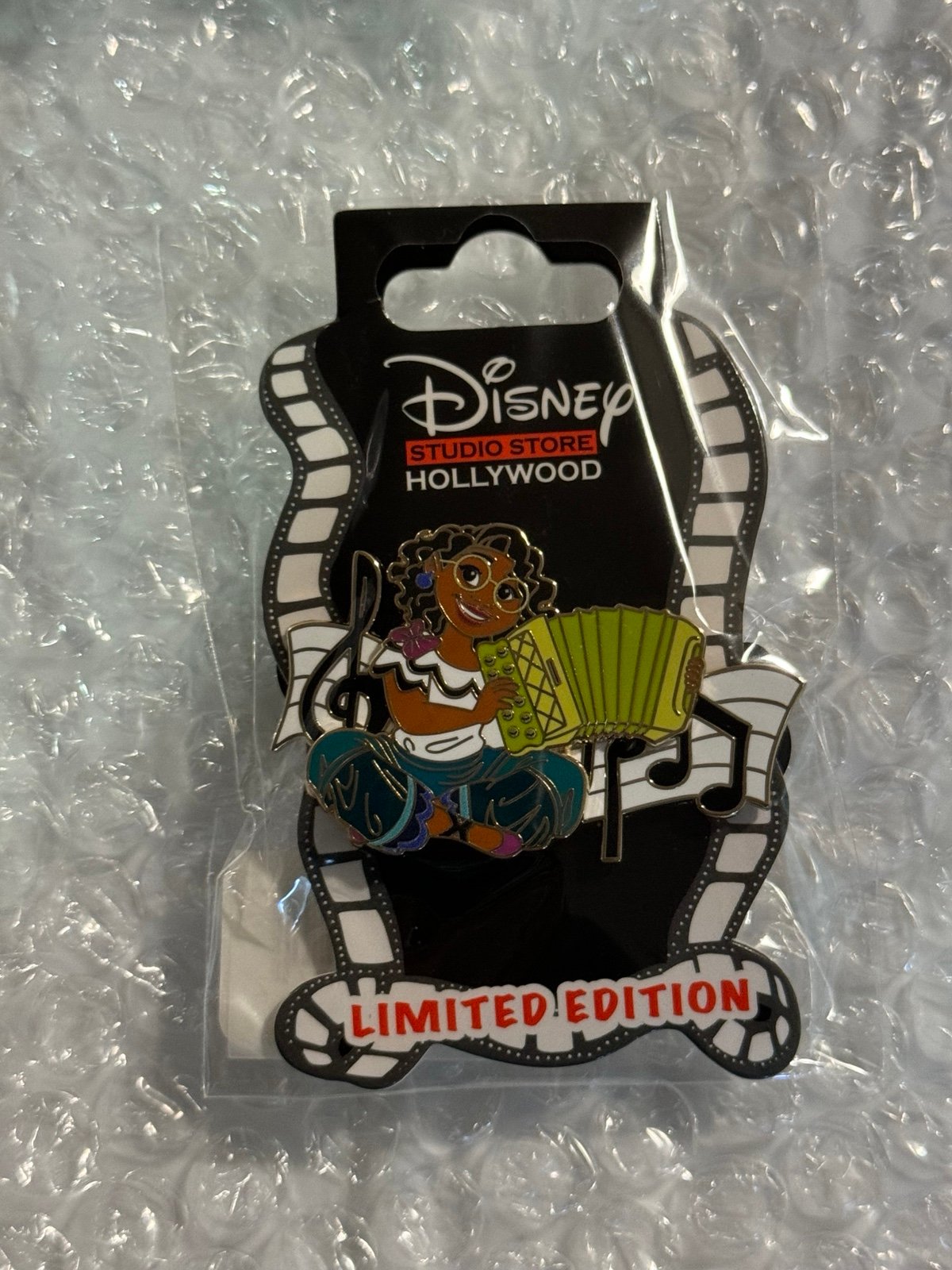 DSF DSSH Disney D23 Expo 2024 Instrumental Cast Encanto Mirabel Music LE 400 Pin