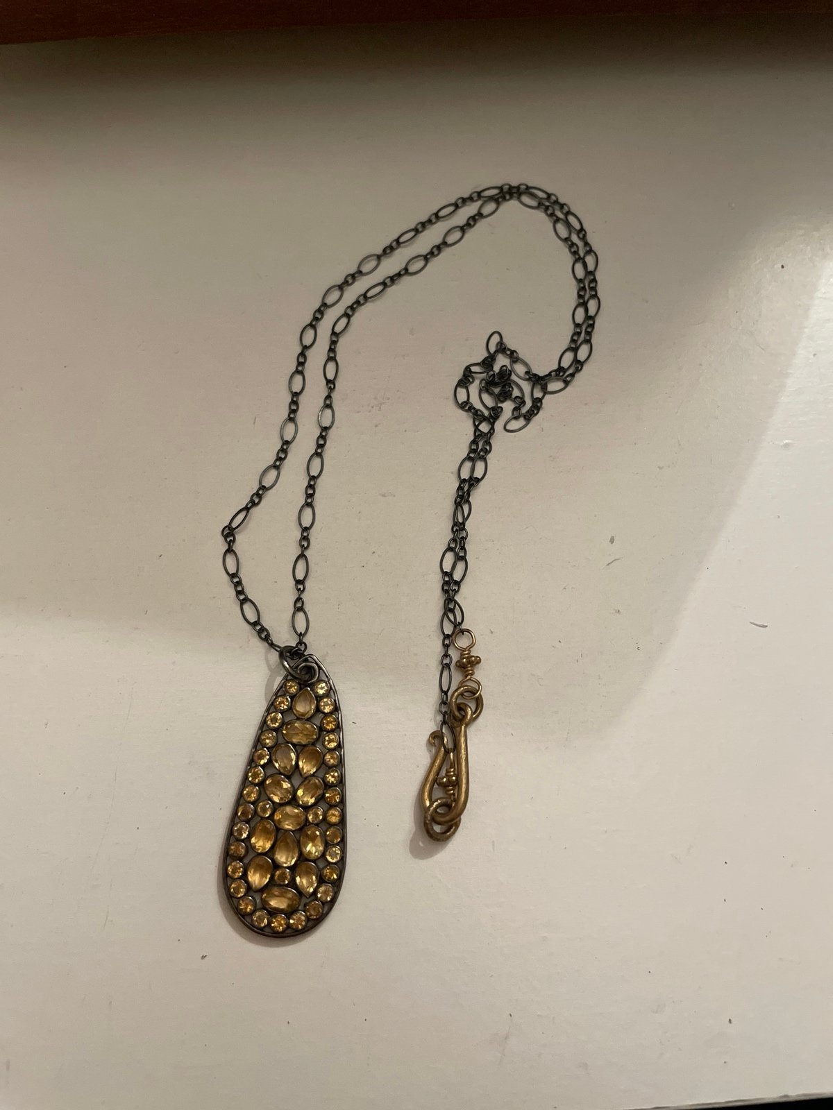 Robindira Unsworth citrine drop pendant