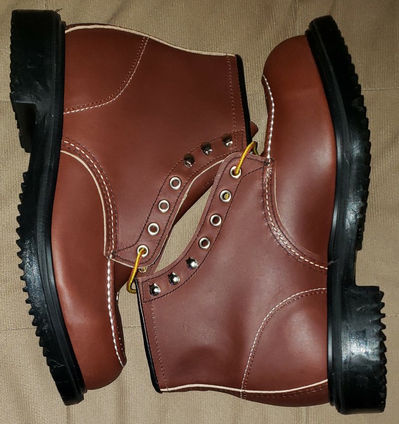 Red Wing (8249) 6 Oil Resistant Long Wear Steel Toe Safety Work Boots Size 9 E3