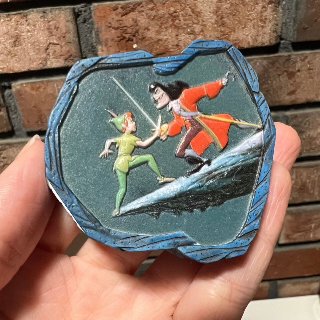 Disney Olszewski Pokitpals Captain Hook & Peter Pan Skull Island