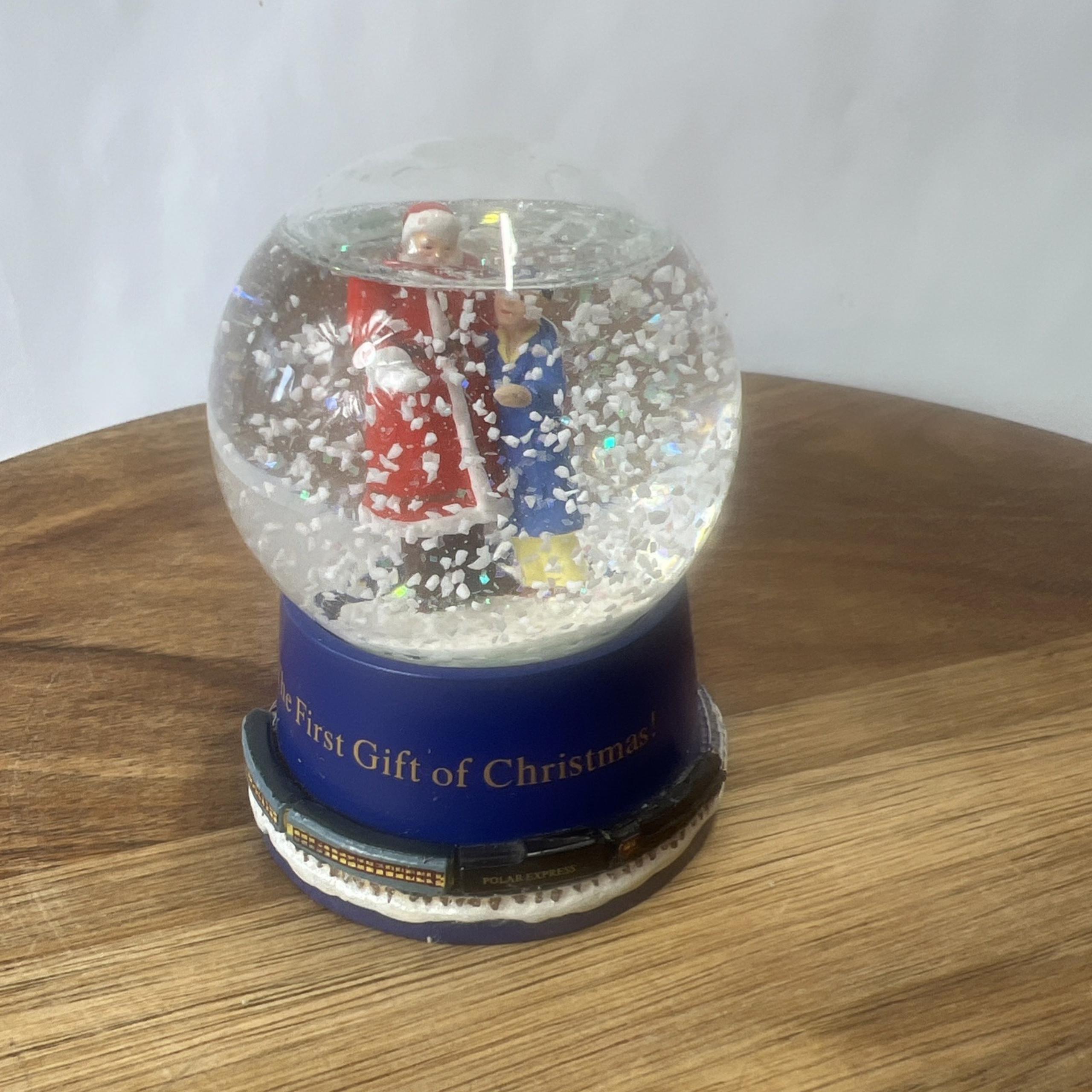 Small 3" The Polar Express Water Snow Globe First Present Hallmark 2004 VTG