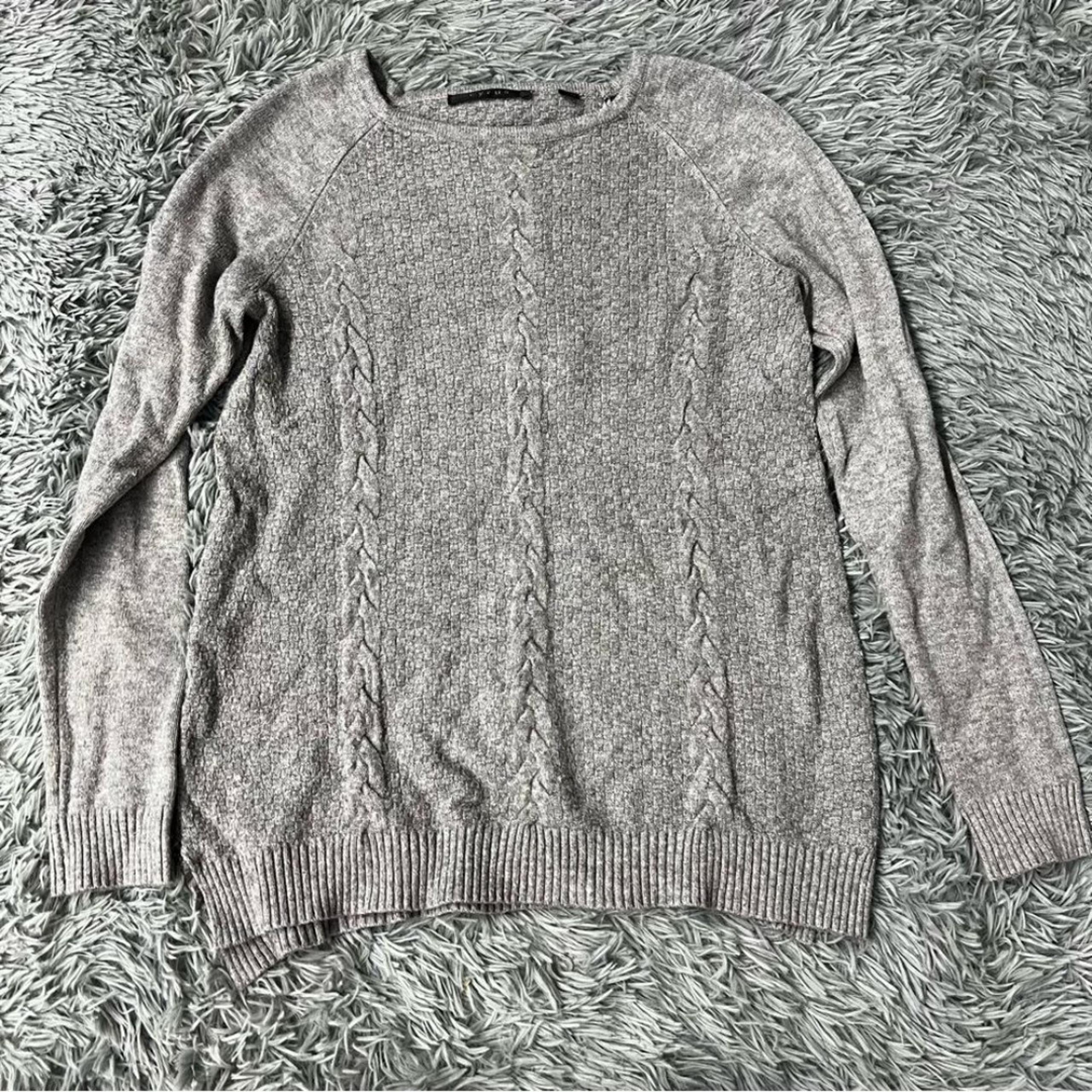 Cyrus Grey Crewneck Sweater Size Medium