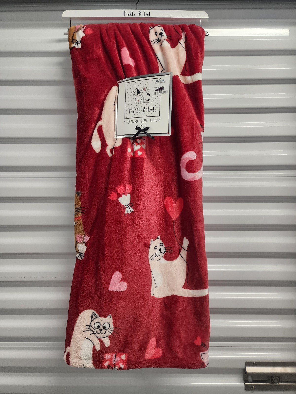 Pickle & Dot Valentine's Day Cat Throw Blanket