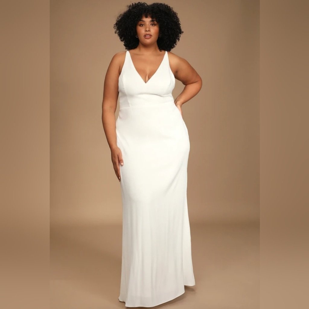 NWOT Lulus White Button Back Mermaid Maxi Dress Size 2X=20/22