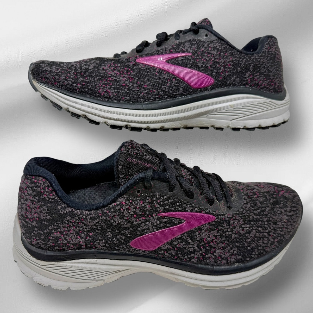 Brooks Anthem 2 Running Shoes Womens Sz 8 1/2 Gray/Black I.2.5 Sporty Cute Comfy