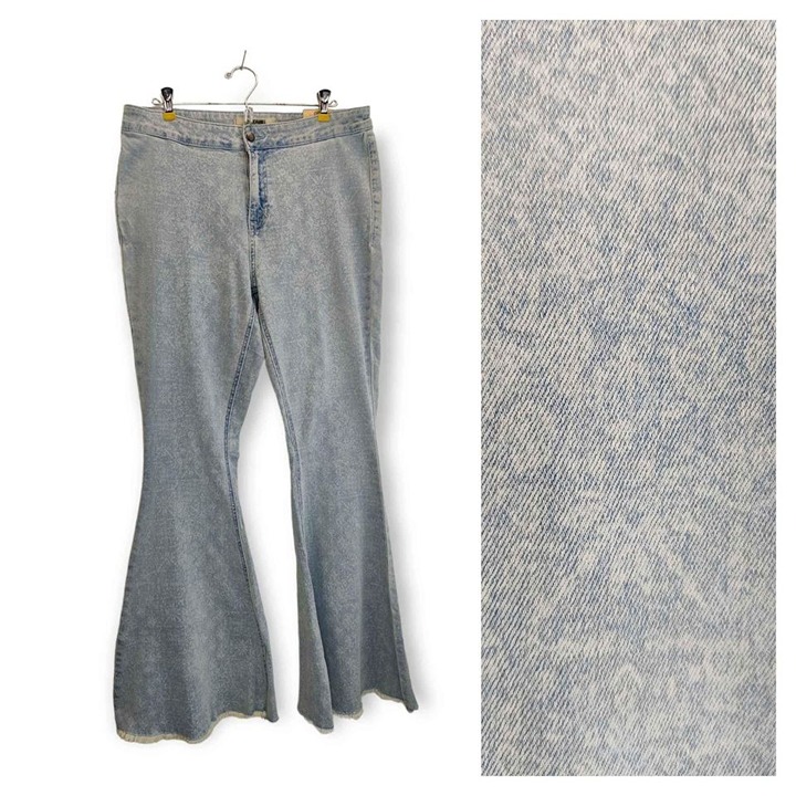 NEW Rock And Roll Denim Bell Bottom / Super Flare Jeans - Size 33x34 Light Wash