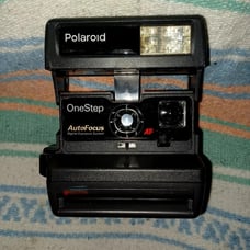 POLAROID 600 ONESTEP AUTOFOCUS 600 INSTANT FILM CAMERA