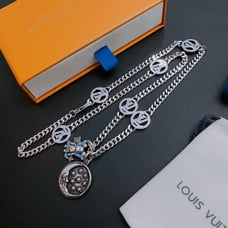 Silver necklace