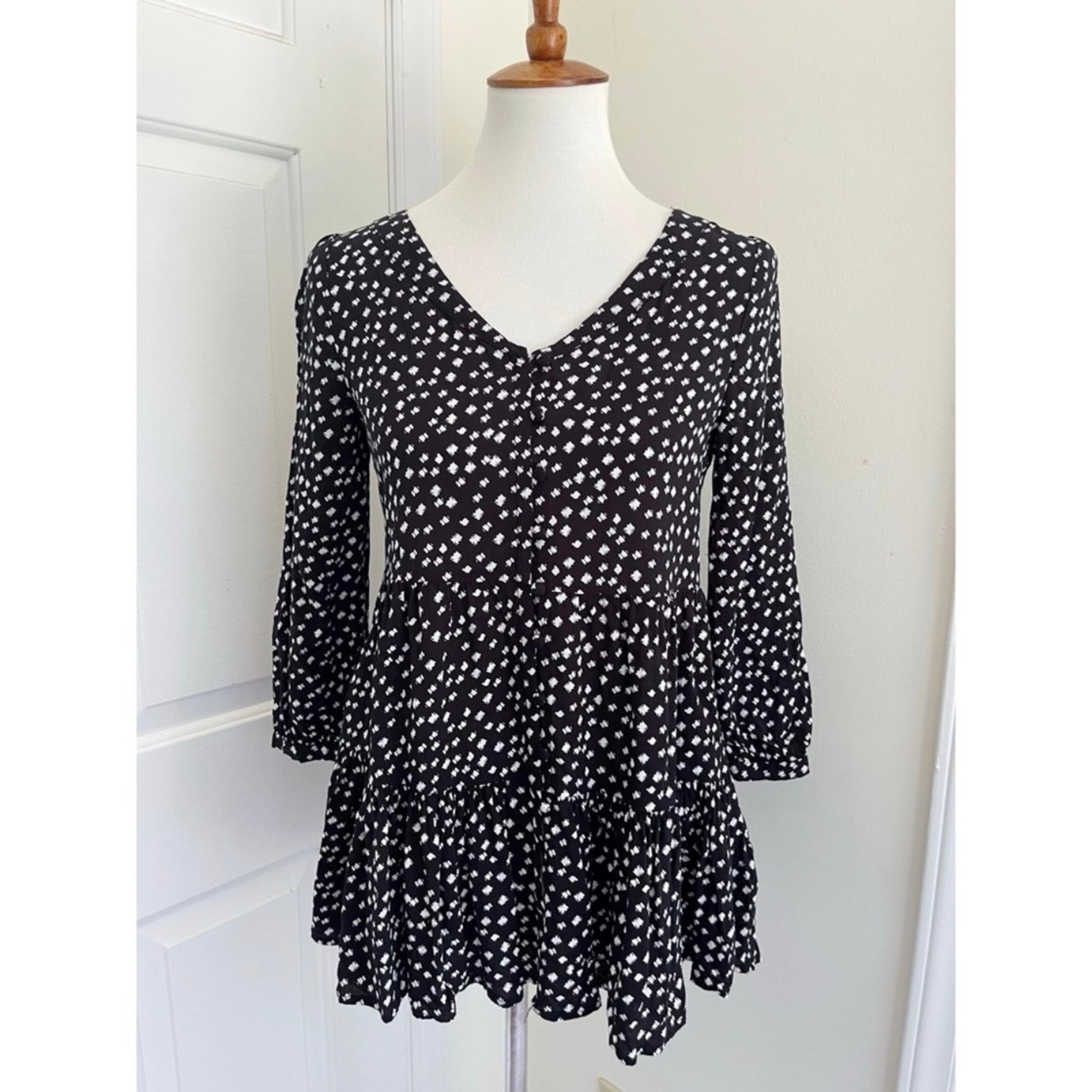 Anthropologie Maeve Lila Tiered Tunic Blouse Black & White Flowy Top Size XS