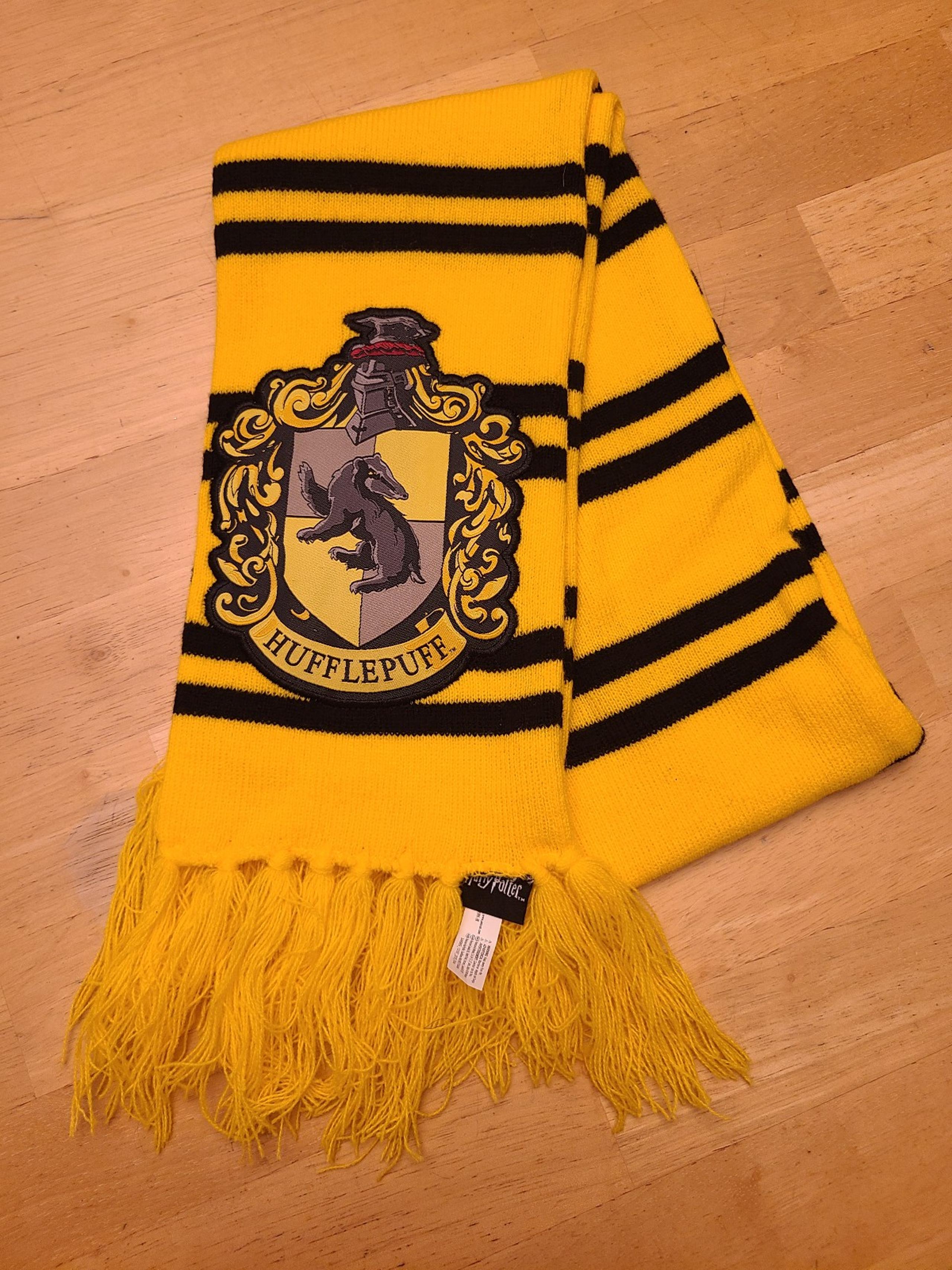 Harry Potter Hufflepuff Crest Knit Scarf