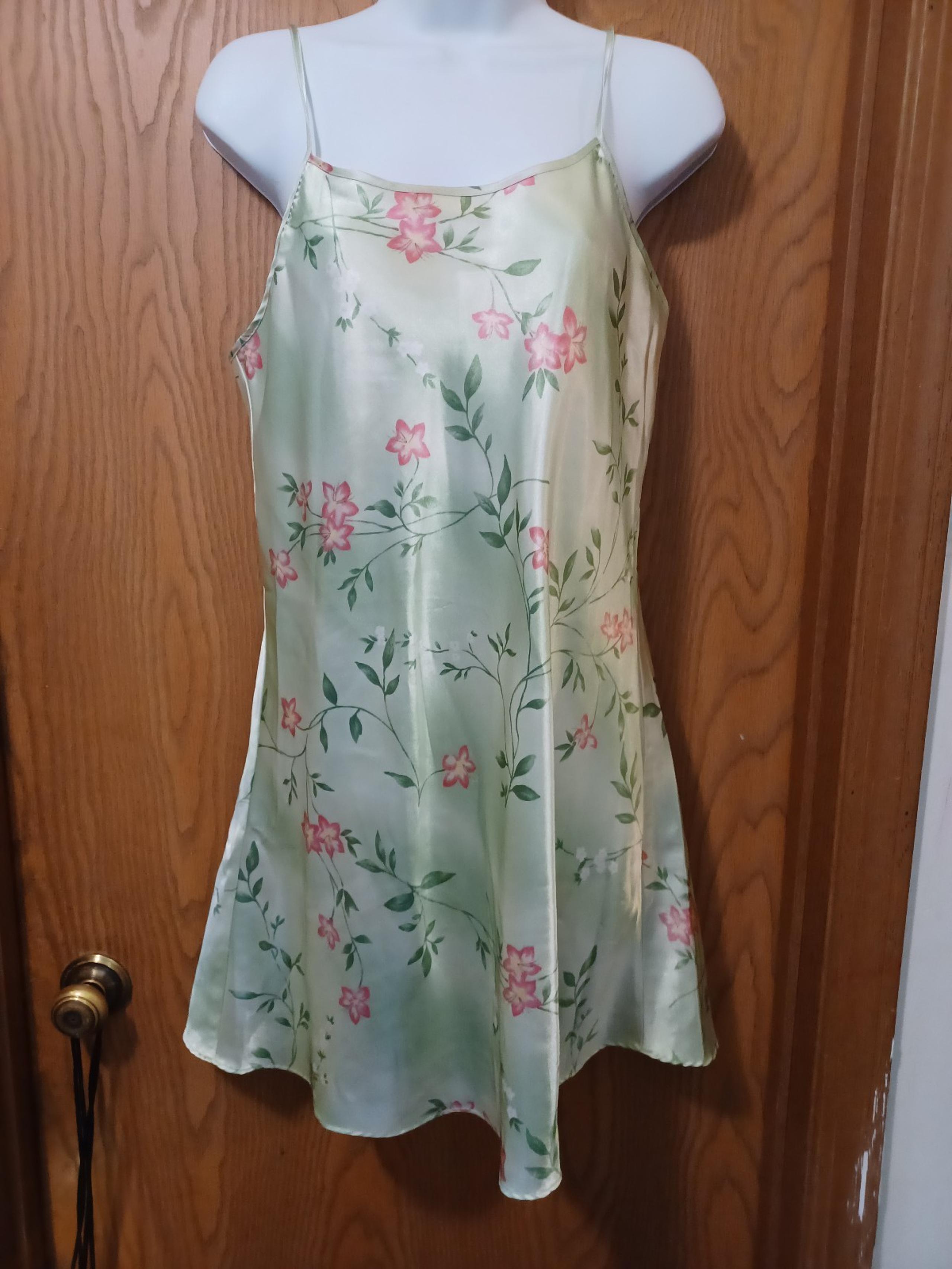 Small vintage AVON floral satin slip nightdress