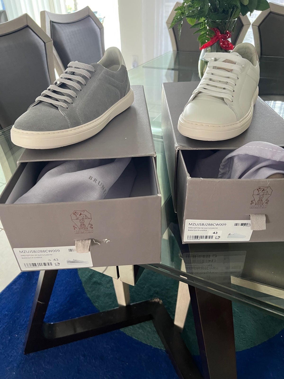 Sneakers
