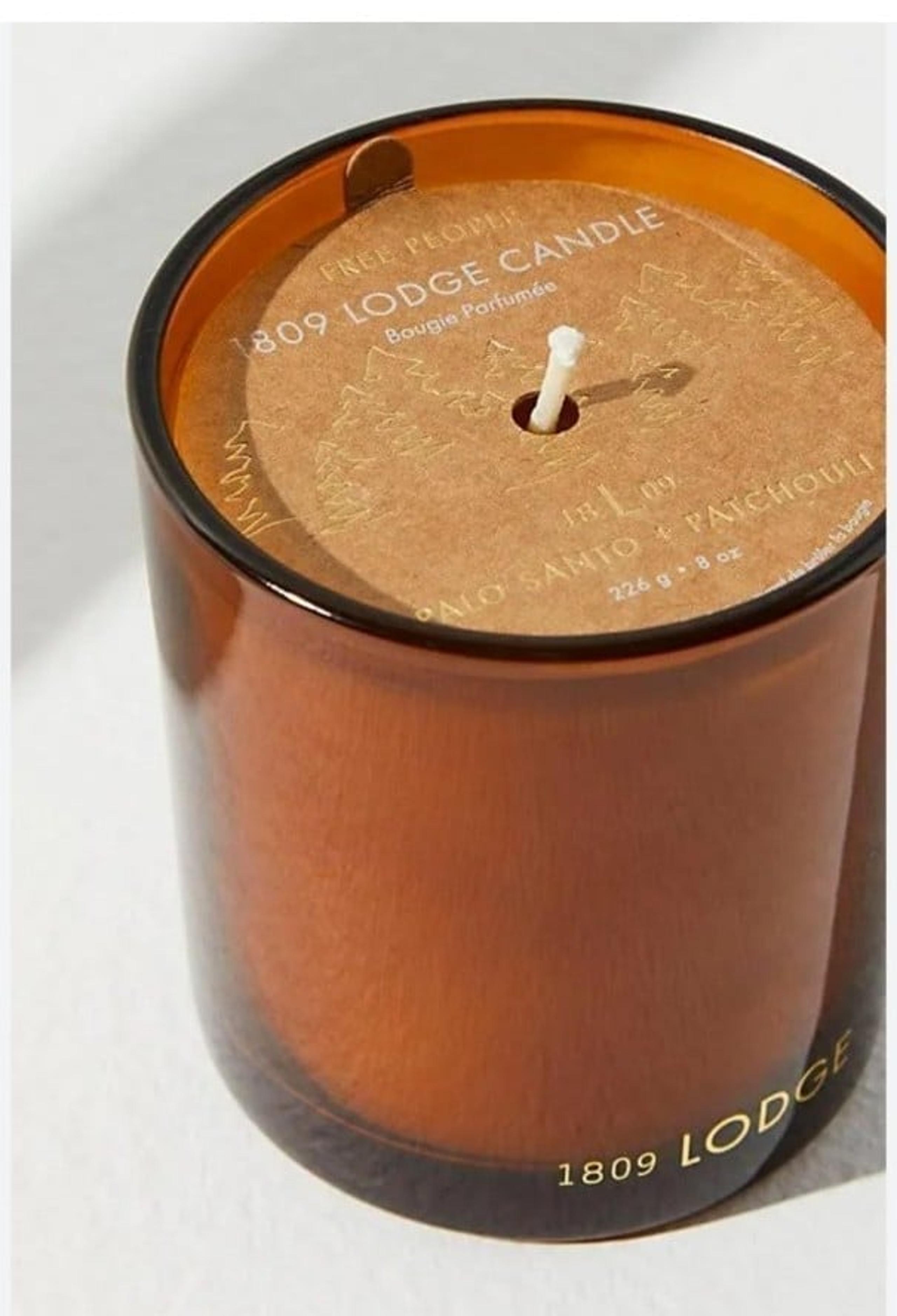 ⭐️RSP 45.00 FREE PEOPLE THE LODGE CANDLE PALO SANTO + PATCHOULI 226g | 8oz NIB
