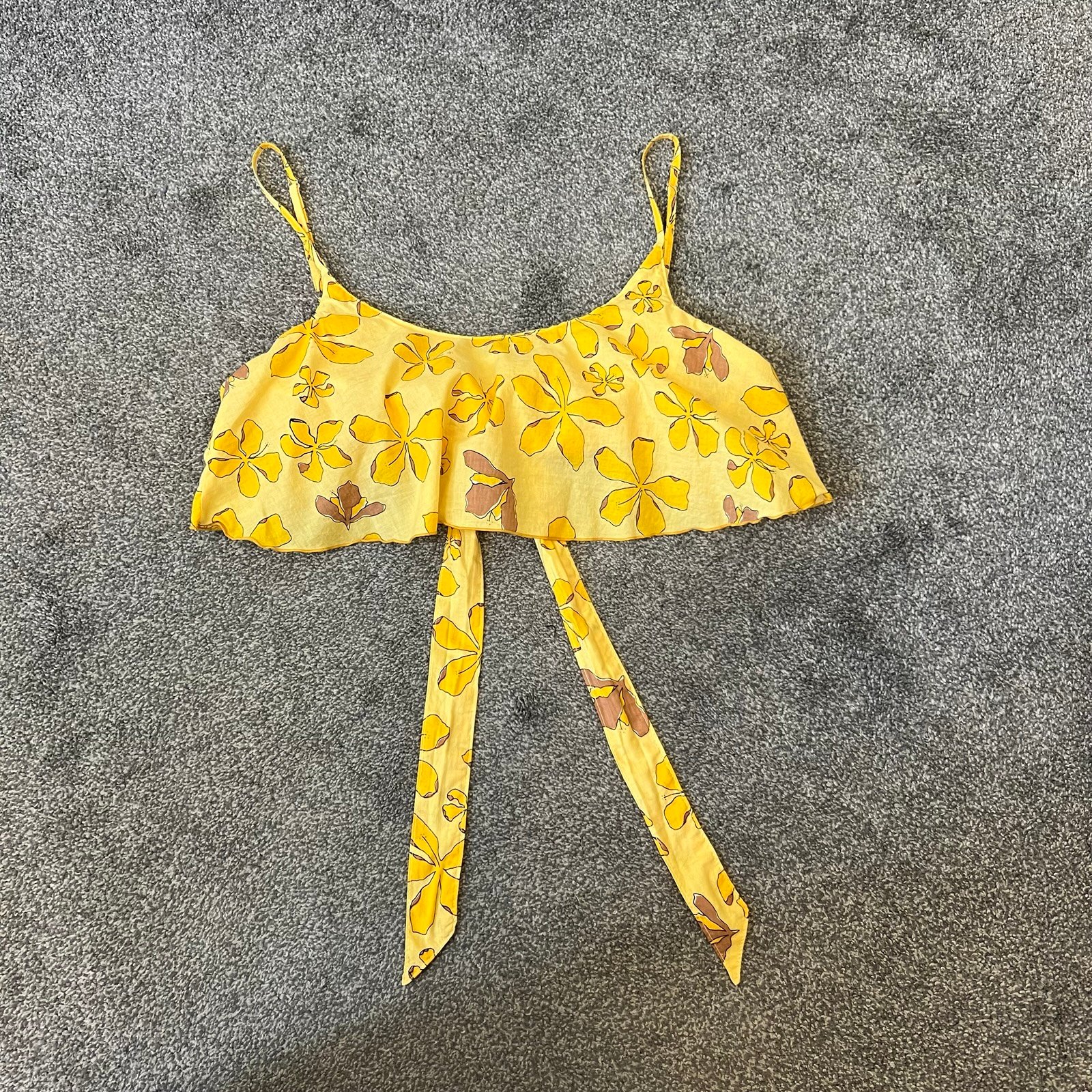holoholo surf yellow floral tie back crop top