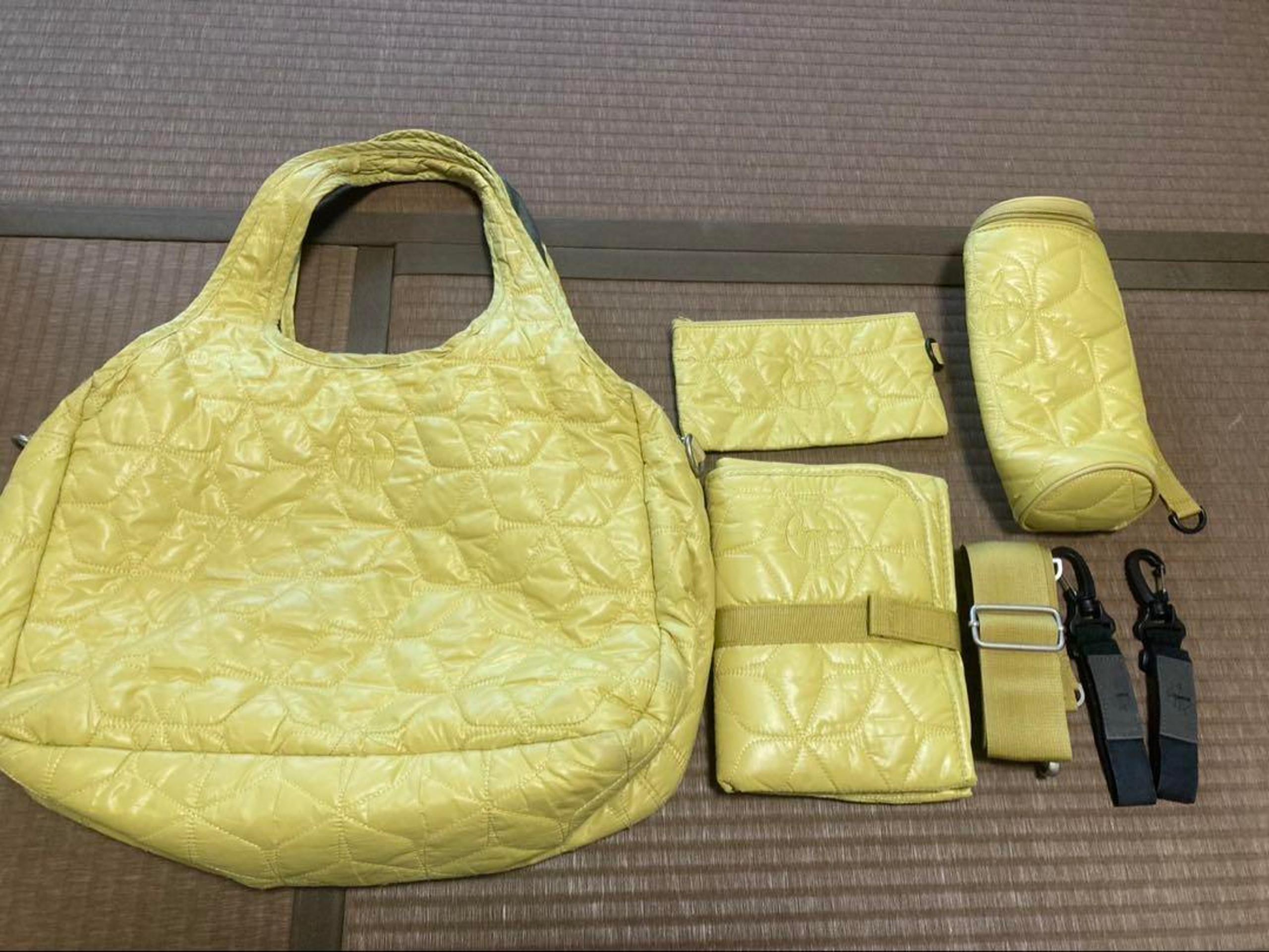 Lessig Yellow Mothers Bag Quilting Design