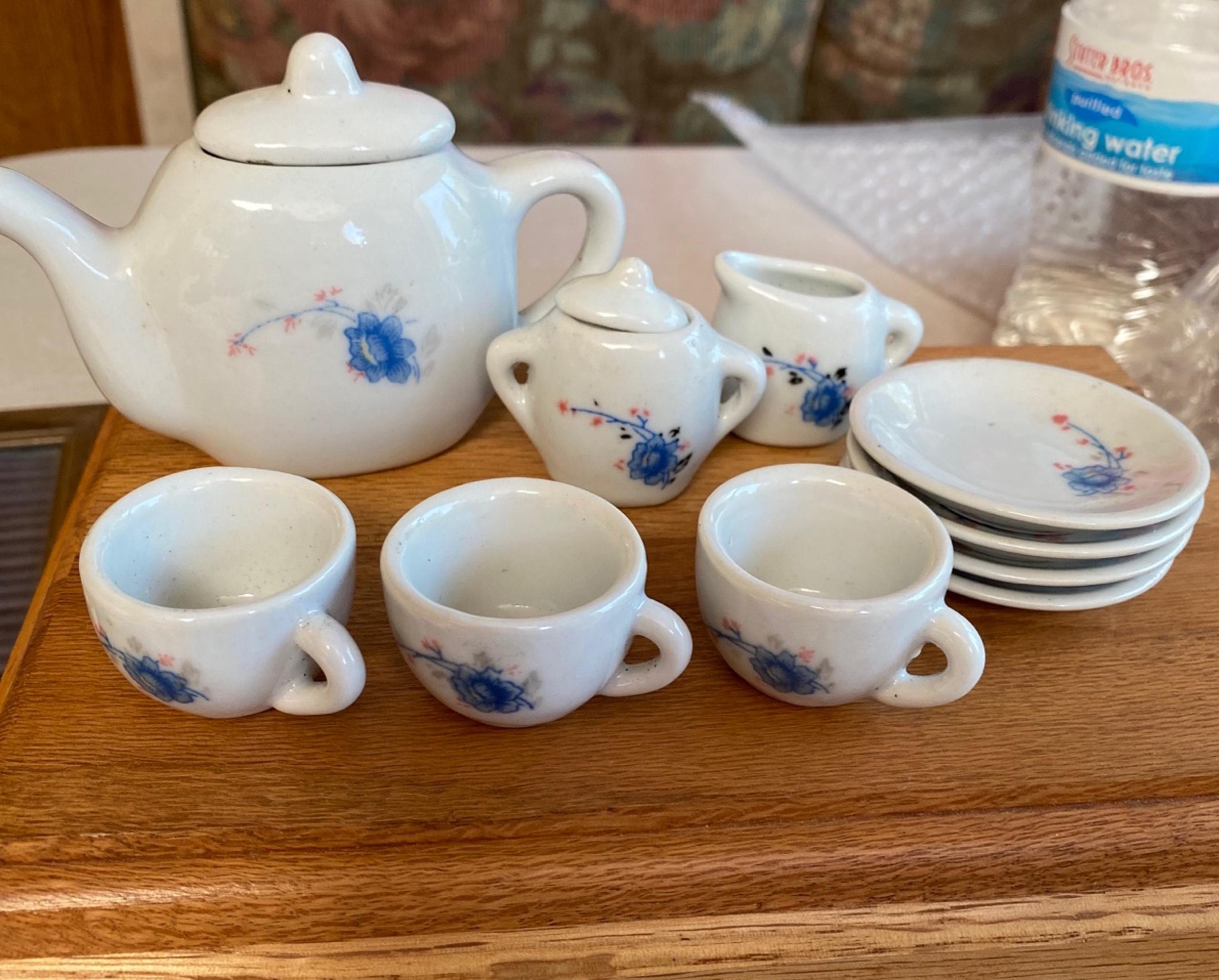 Chilton 1970/80 vintage toy China set