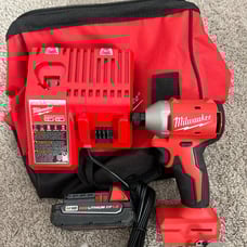Milwaukee M18 Brushless Impact Driver Kit