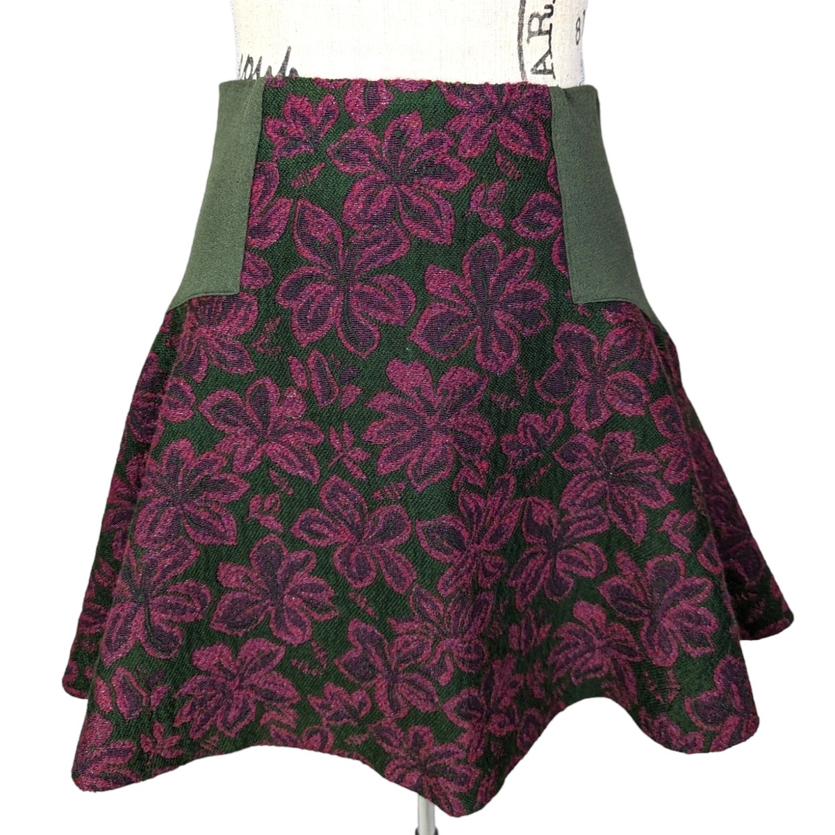 Alice + Olivia Elsie Jacquard Wool Mini Skirt Green and Maroon Size 6