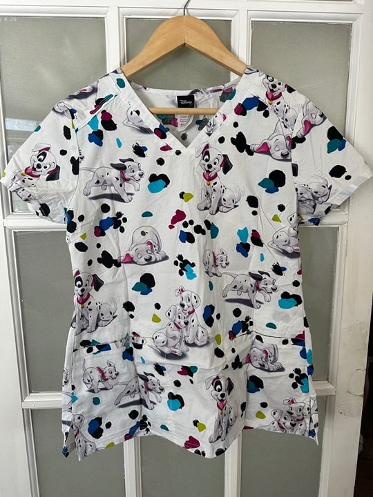 womens scrubs