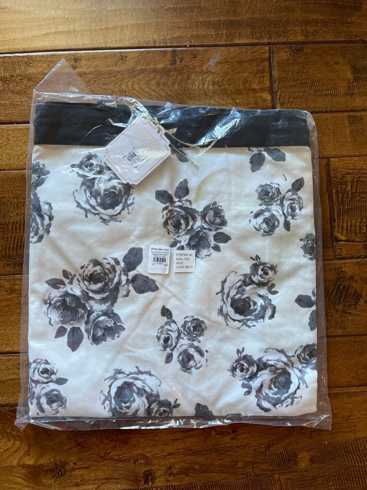 Pottery Barn Emily and Merritt Laundry Backpack Roses ******* NEW*********
