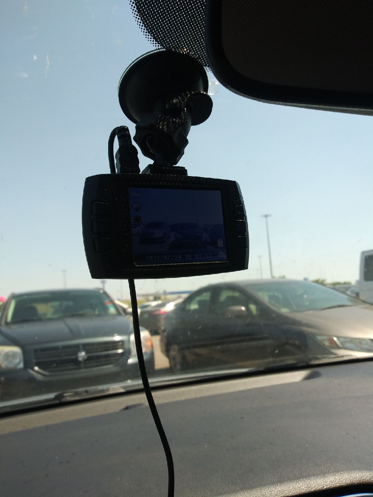 Dash winshield camera