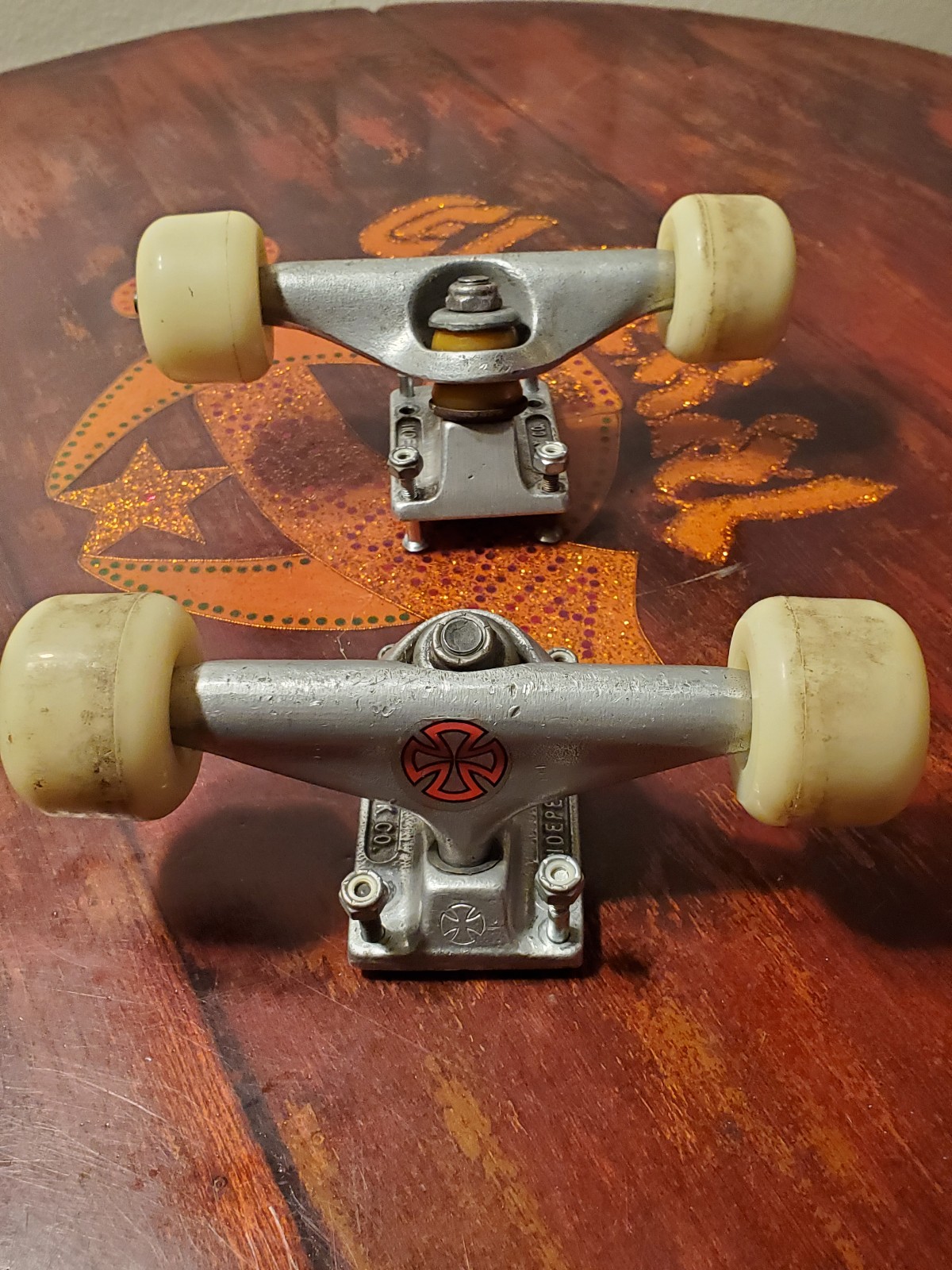 Vintage independent skateboard trucks