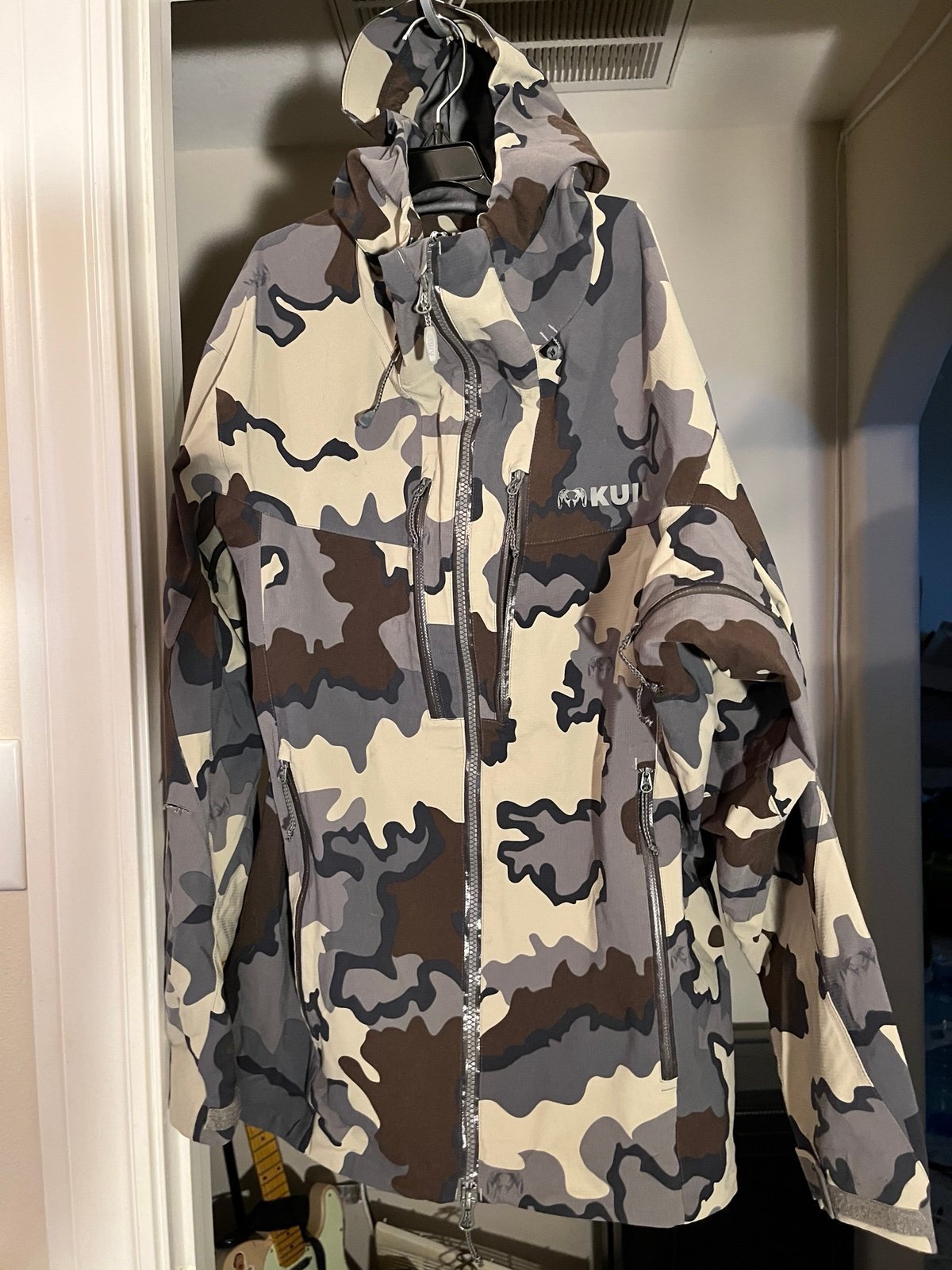 KUIU KUTANA STORM SHELL VIAS size L