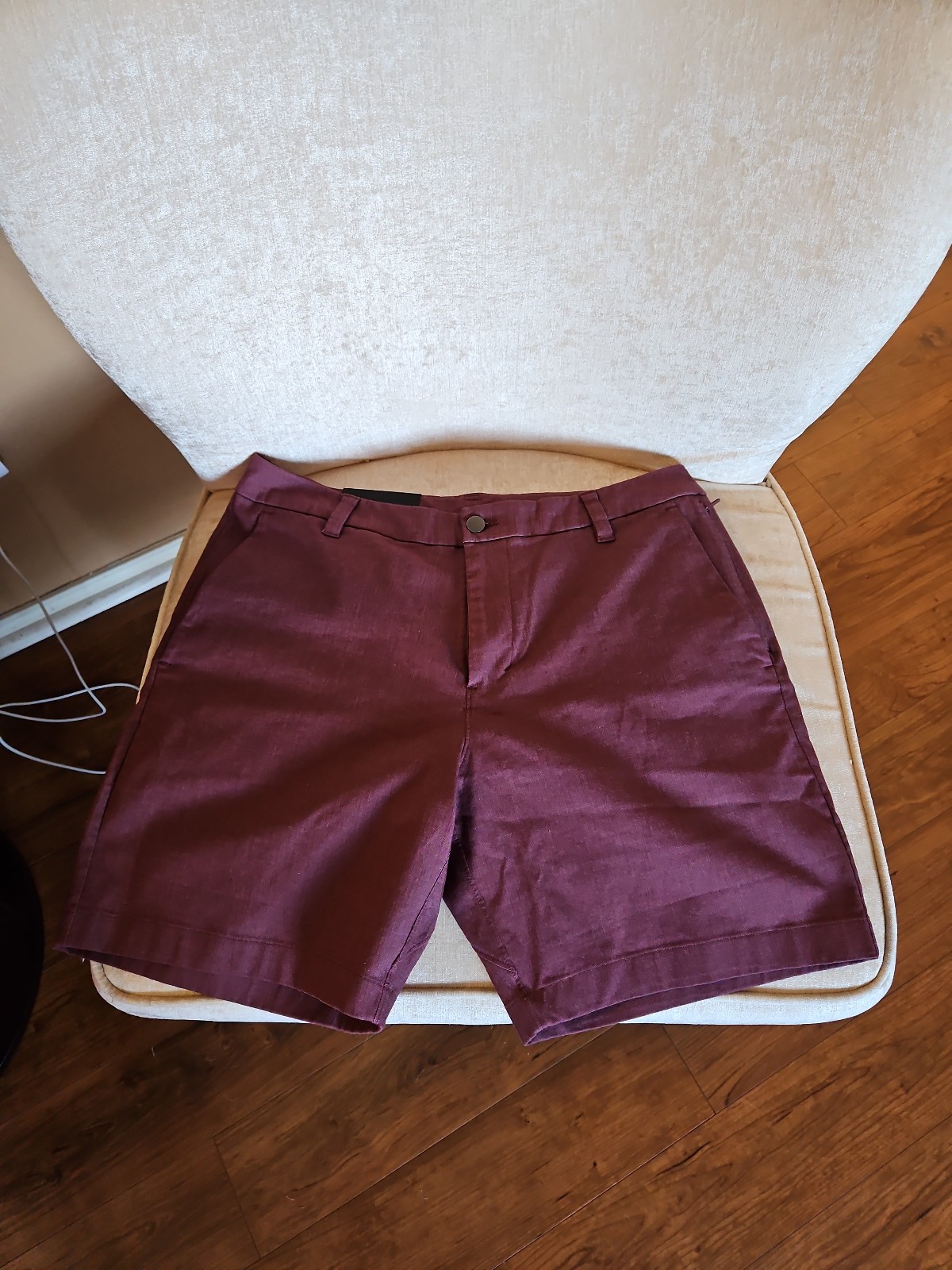 Lululemon Athletica comission shorts size 34