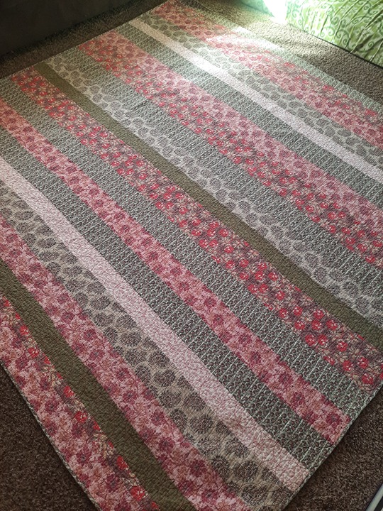 Homemade Quilt Queen Paisley Floral Red Green 88x96 Farmhouse Cottagecore