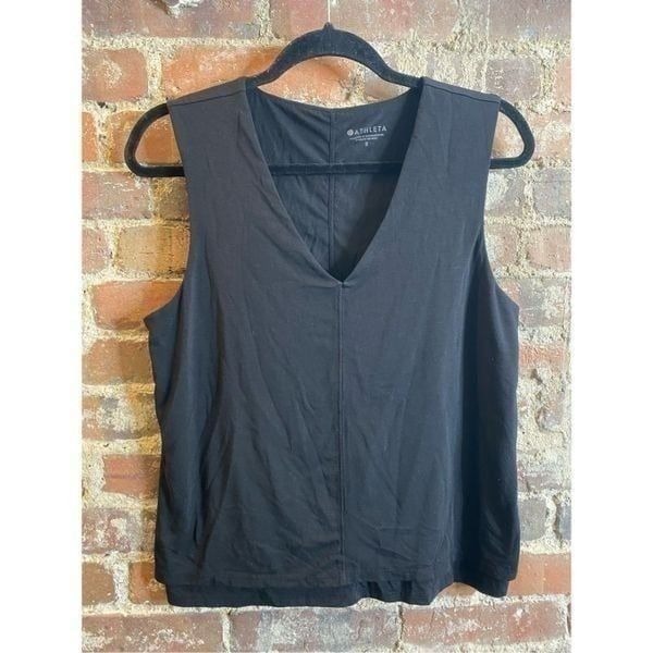ATHLETA -Lot of 2 Navy and Soft Black Athletic V Neck Tank-tops Womens’ SZ Small