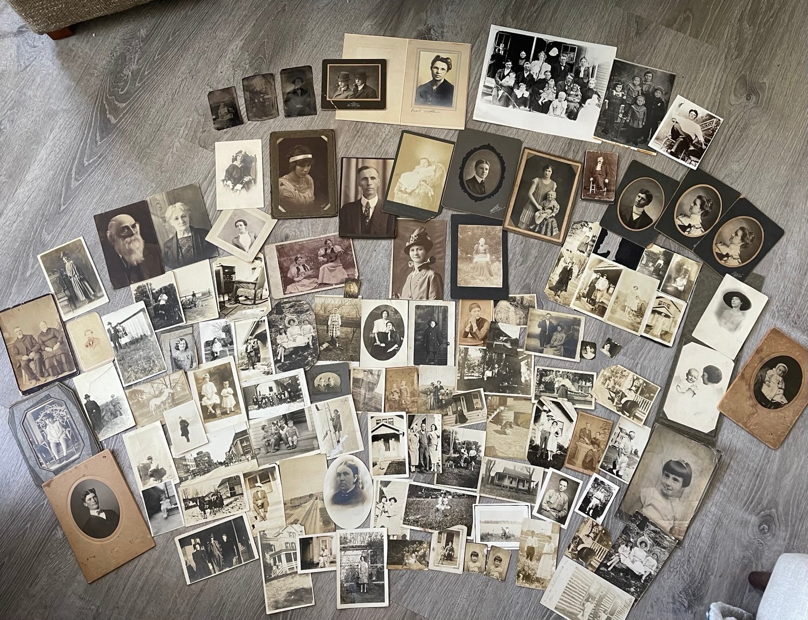 1800’s- 1930’s Huge Lot Vintage Photos 100+