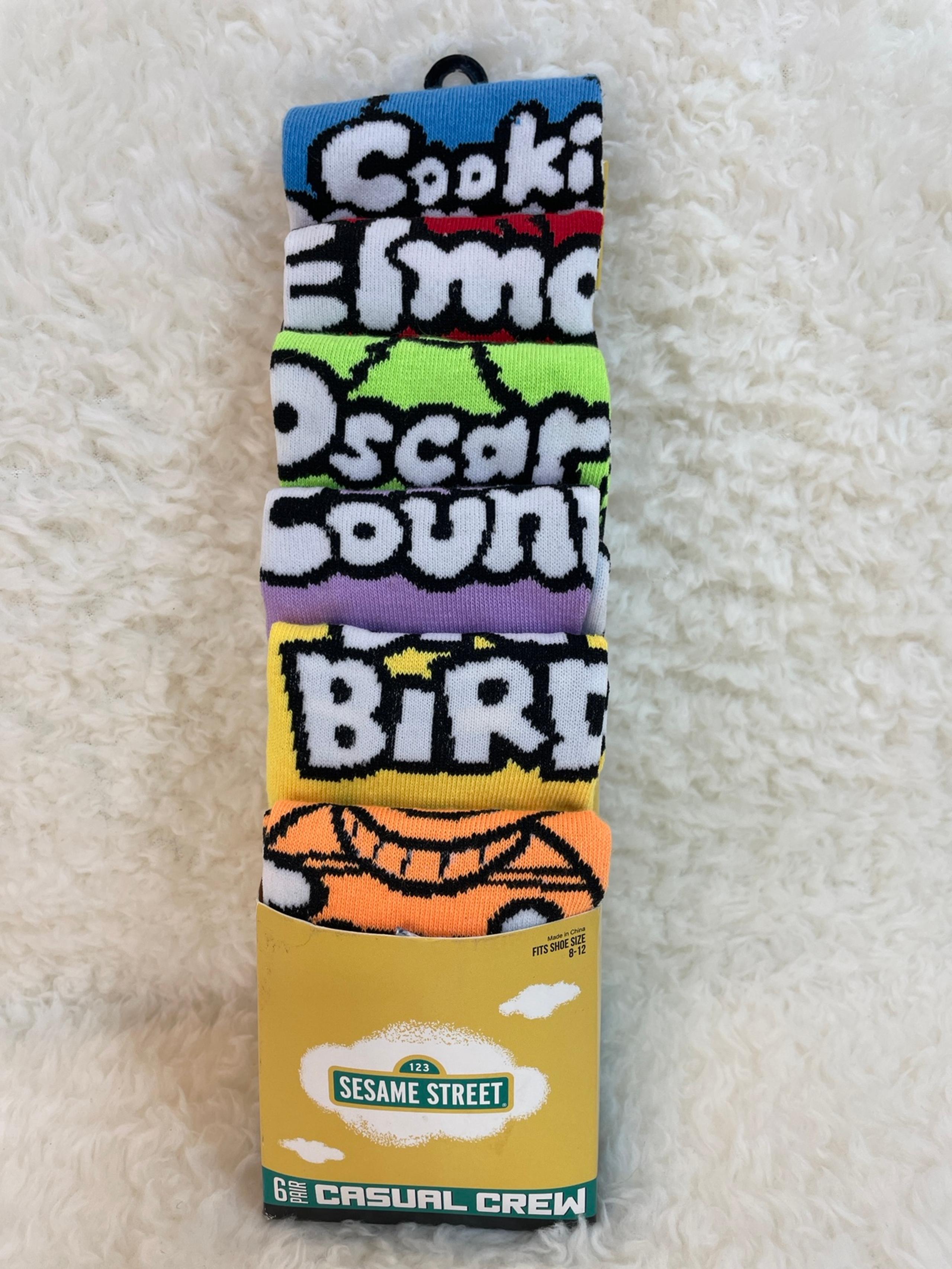 Sesame street Mens casual crew socks 6 pairs