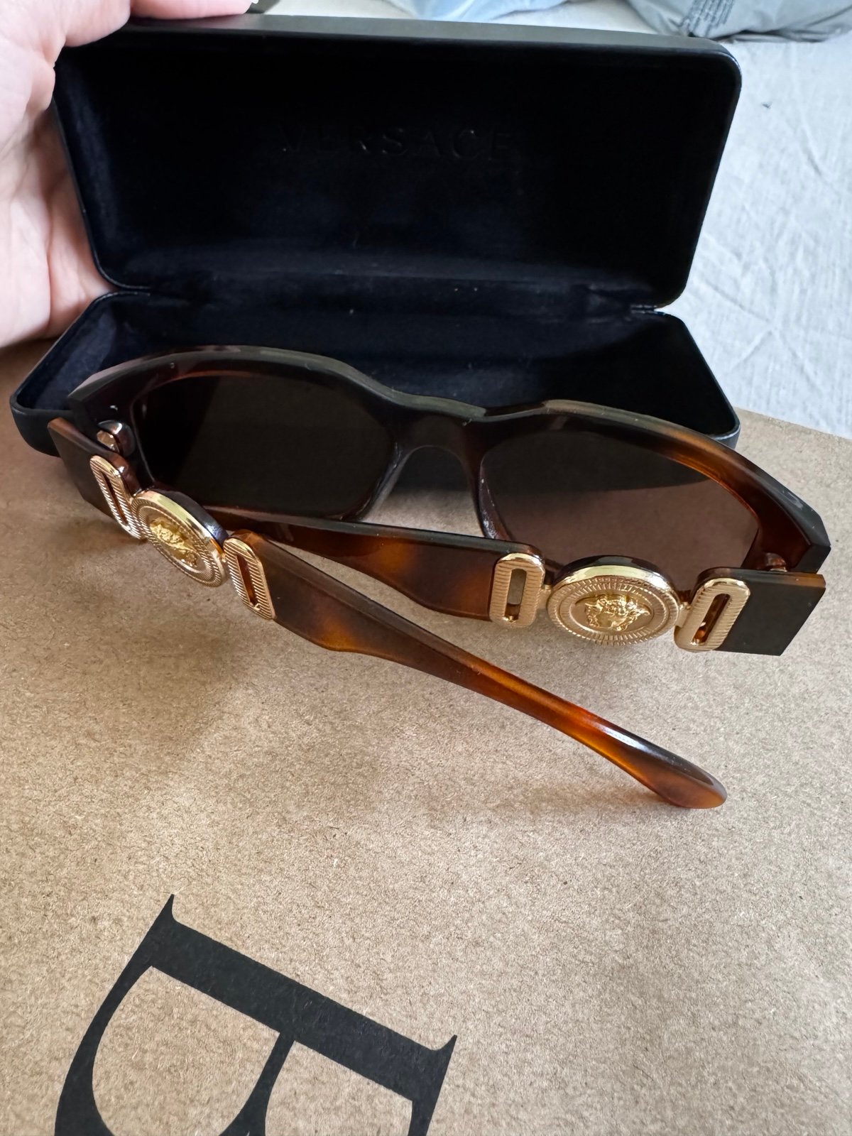 Versace woman’s sunglasses