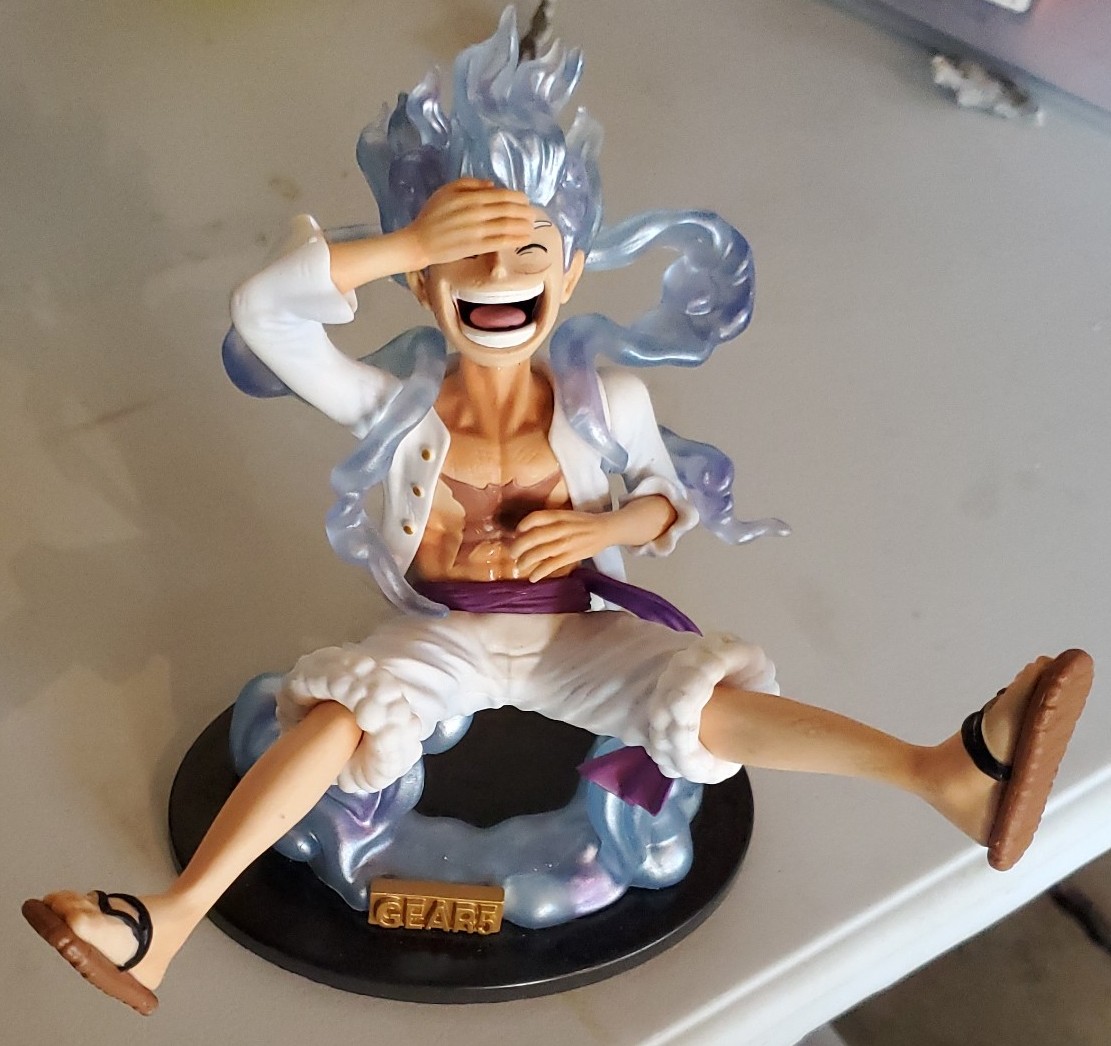 Luffy gear 5 Figure
