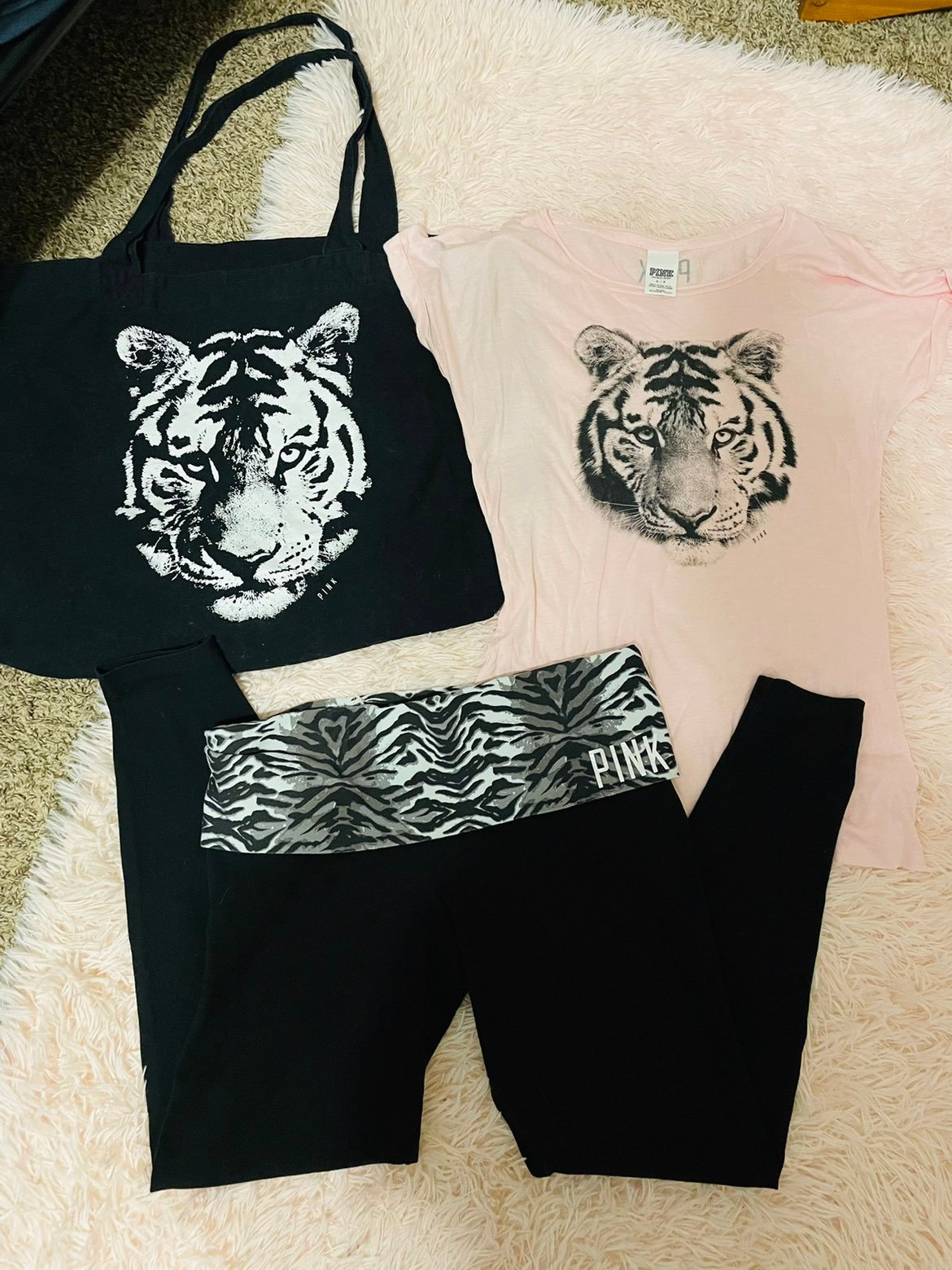 VS PINK tiger leggings shirt and bag bundle rare L