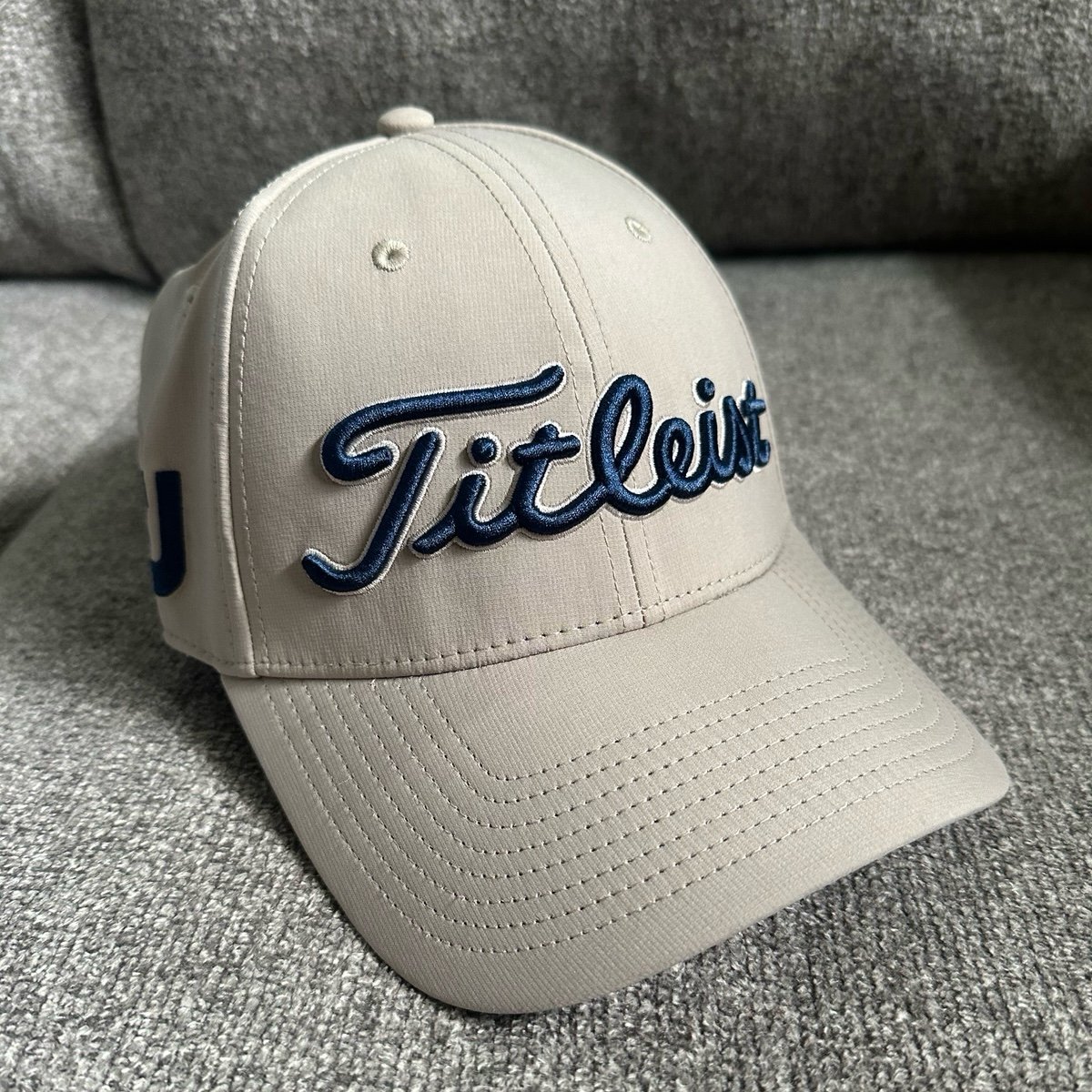 NWT Titleist Footjoy FJ Pro V 1 Golf Adjustbale Hat Mens Beige Tan UPF 50