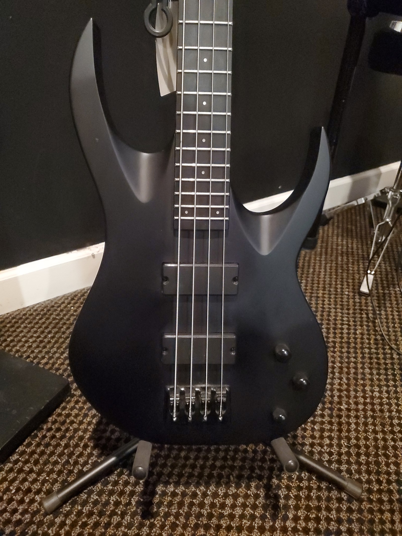 S by solar Bass guitar