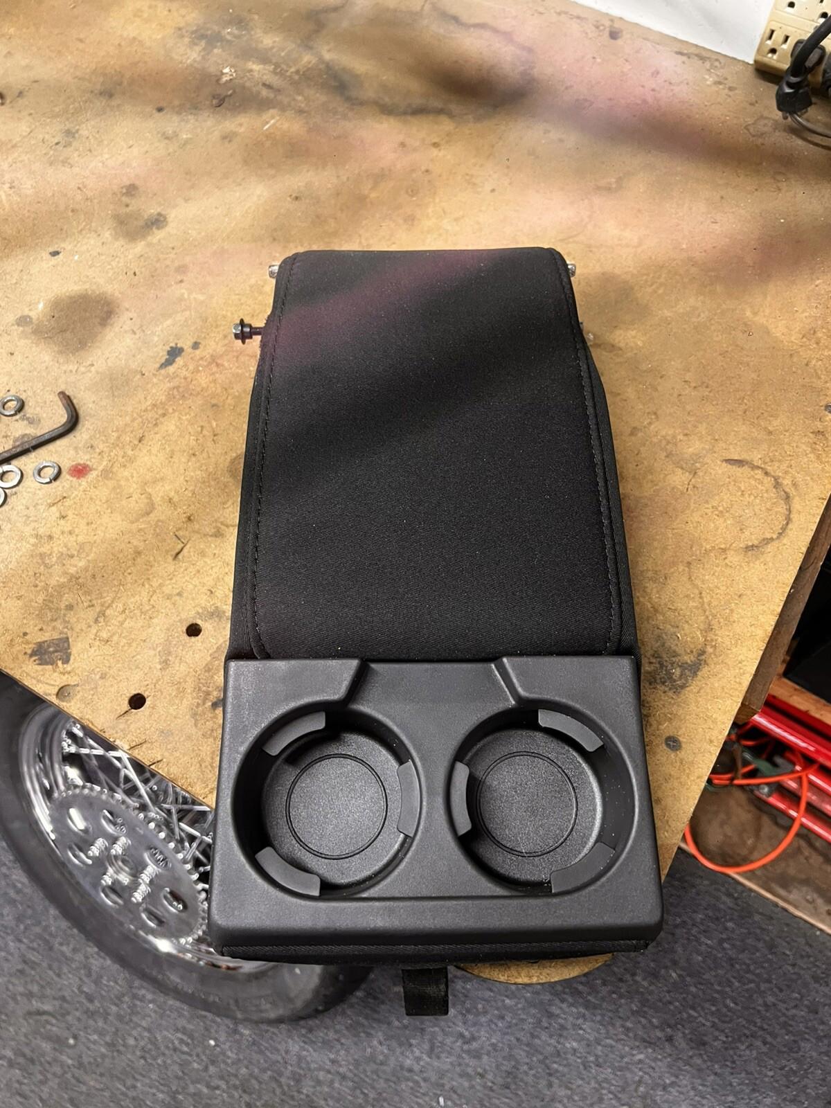 2016 FORD FUSION Hybrid REAR SEAT Armrest read Description