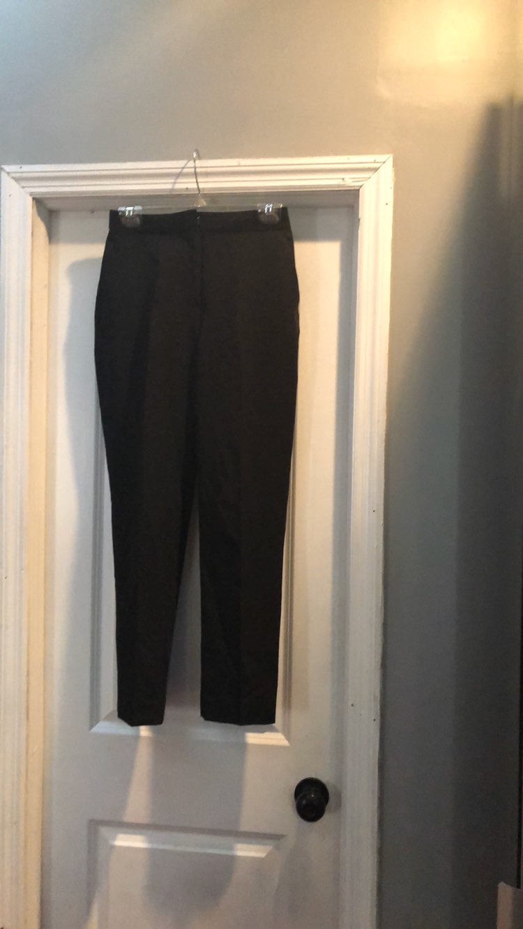Brand new Tahari pants inseam 27